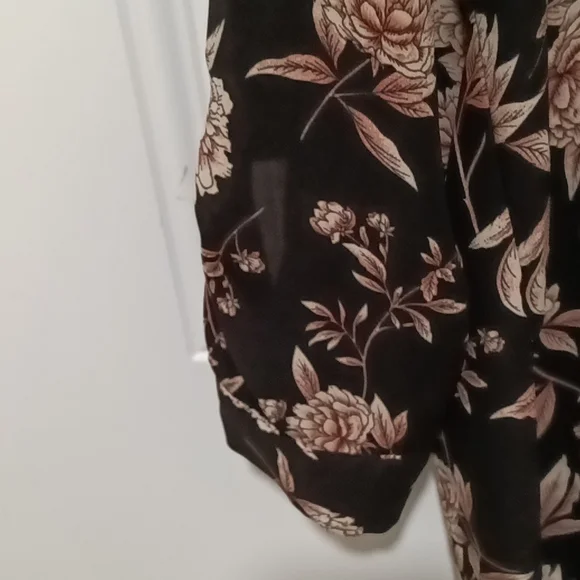 Forever 21 blouse - Picture 4 of 6